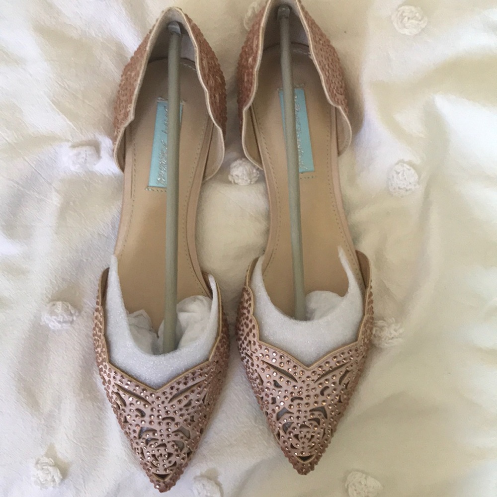 Betsey Johnson Lucy flats. Blush satin.